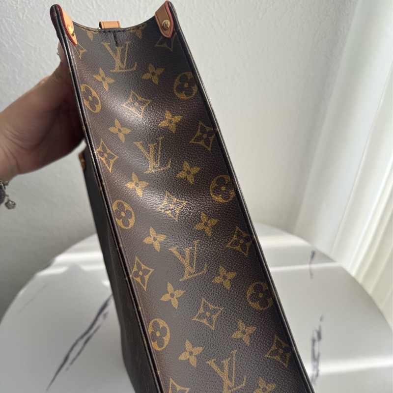 LV M46263花紋直式琴譜包-3