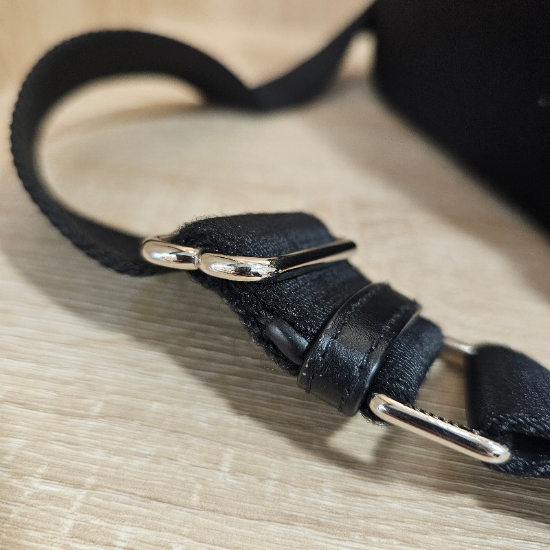 [出清回饋❣️] Burberry 黑尼龍橘Logo拉鏈口袋斜背包-9