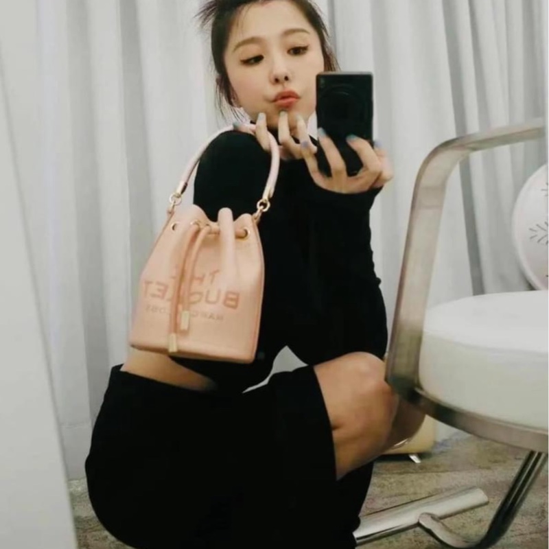 Marc Jacobs 奶茶水桶包(小款)-4