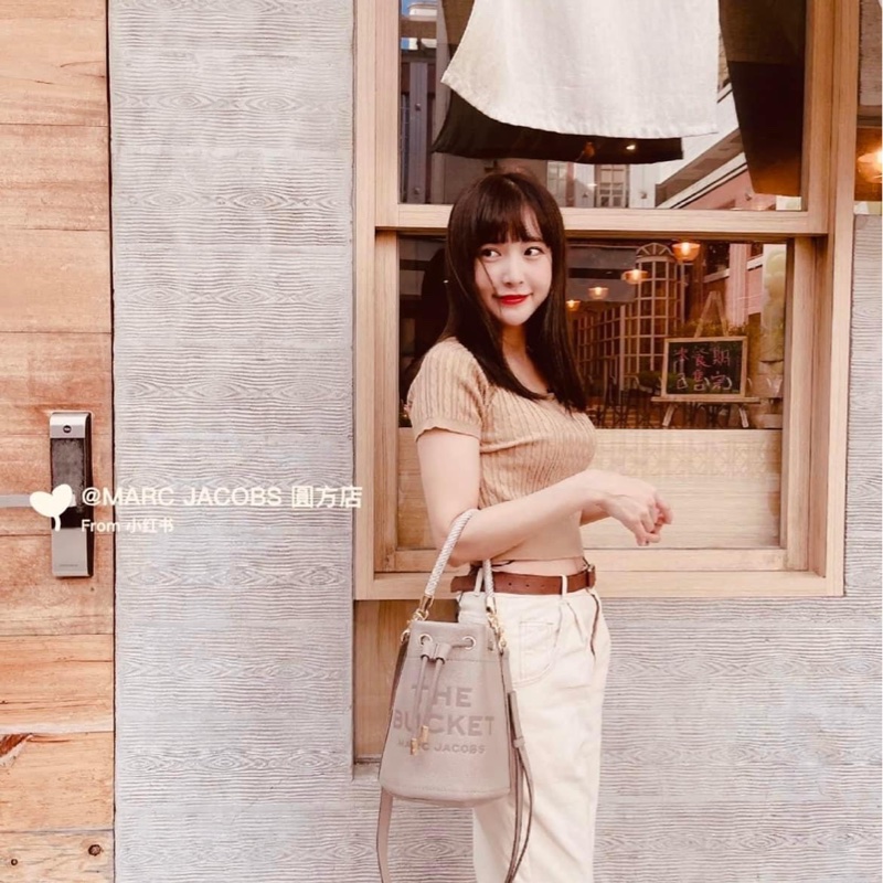 Marc Jacobs 奶茶水桶包(小款)-5
