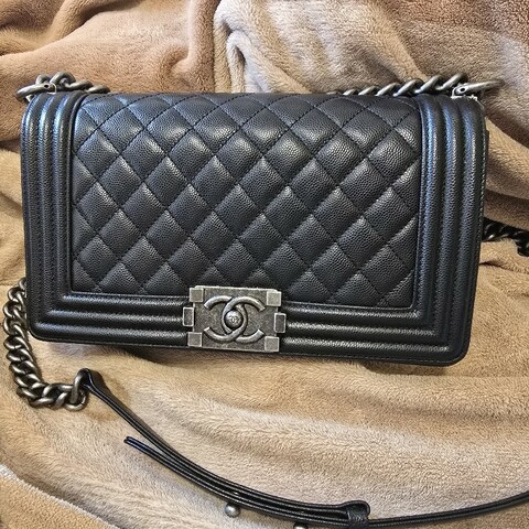 Chanel boy 25 荔枝牛皮銀鏈