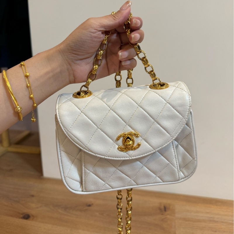 chanel vintage lambskin mini matelasse 白雪公主 雕花釦 雕花鏈 元寶包 斜背包 肩背包 側背包 手提包-1