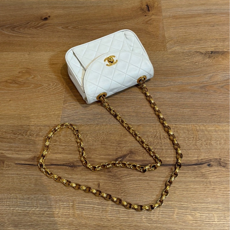 chanel vintage lambskin mini matelasse 白雪公主 雕花釦 雕花鏈 元寶包 斜背包 肩背包 側背包 手提包-3