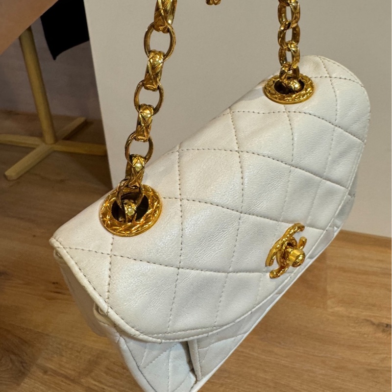 chanel vintage lambskin mini matelasse 白雪公主 雕花釦 雕花鏈 元寶包 斜背包 肩背包 側背包 手提包-8