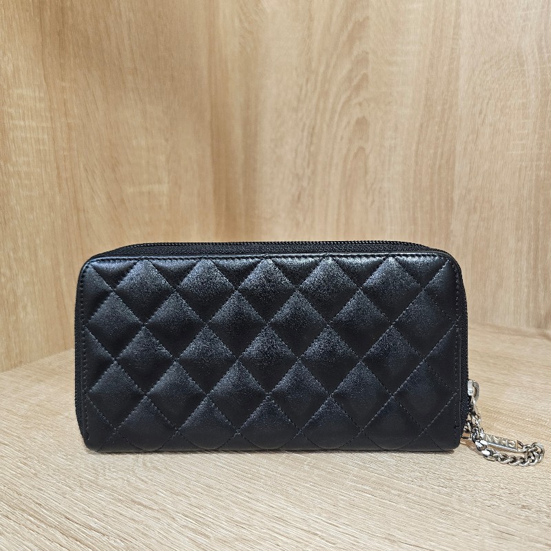 [絕版品好物件😊] Chanel 黑牛皮菱格康朋銀釦拉鏈長夾-1