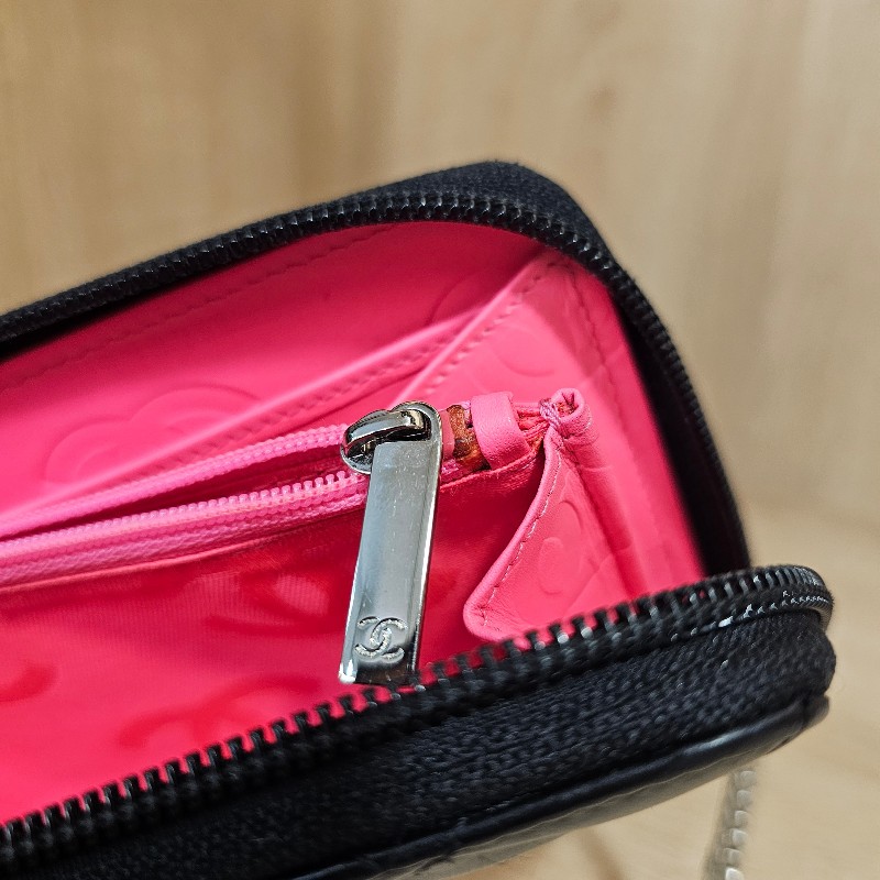 [絕版品好物件😊] Chanel 黑牛皮菱格康朋銀釦拉鏈長夾-14