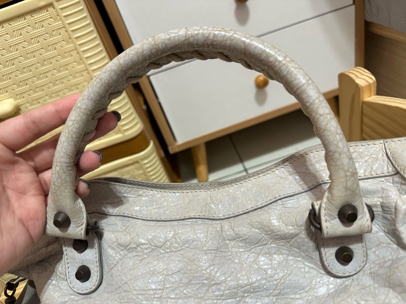 BALENCIAGA象牙灰機車包(二手)-4