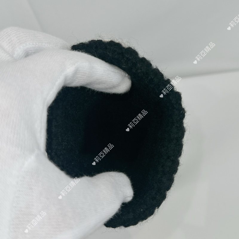 莉亞精品♡ Chanel白logo黑底手套 二手美品-4