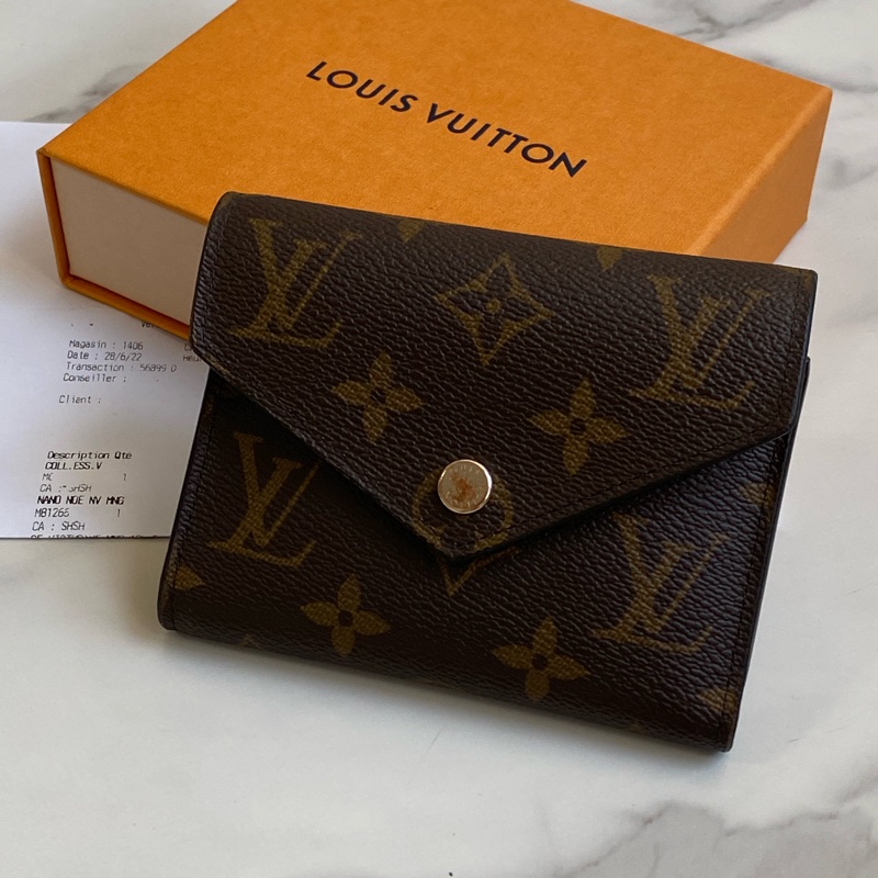 LV 三折夾 焦糖色 |經典不敗|熱門款式|喜歡收藏|誠🉑小議-0