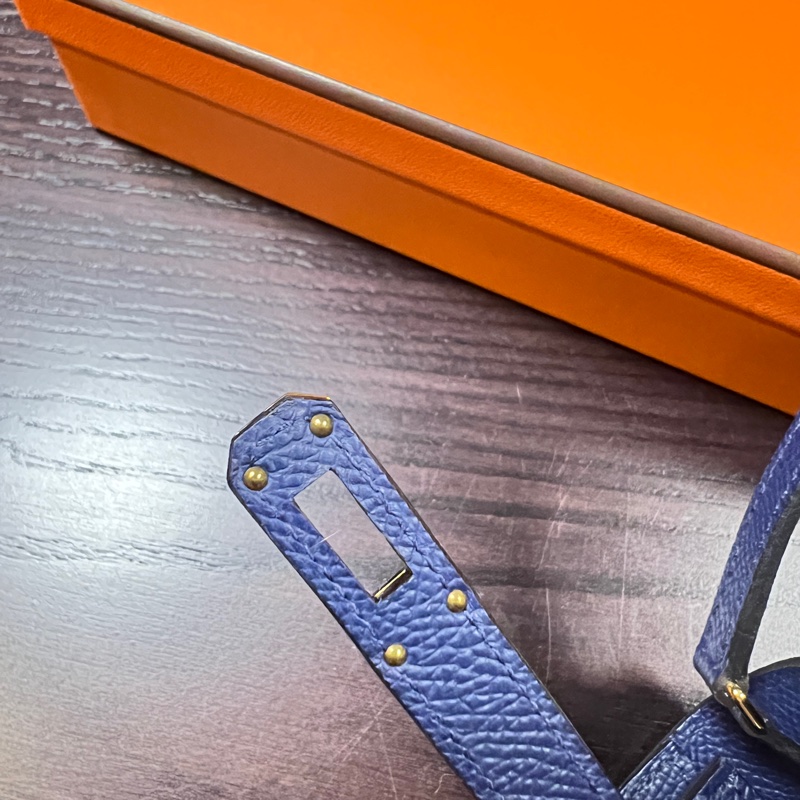 Hermes 愛馬仕 Kelly to go 肩背長夾 寶石藍配金釦-10