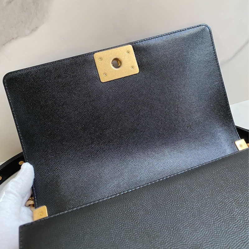 Chanel Boy25 中號 黑金荔枝皮 晶片款 |經典不敗|商務百搭|貴婦小姊姊必備款|誠🉑小議-19