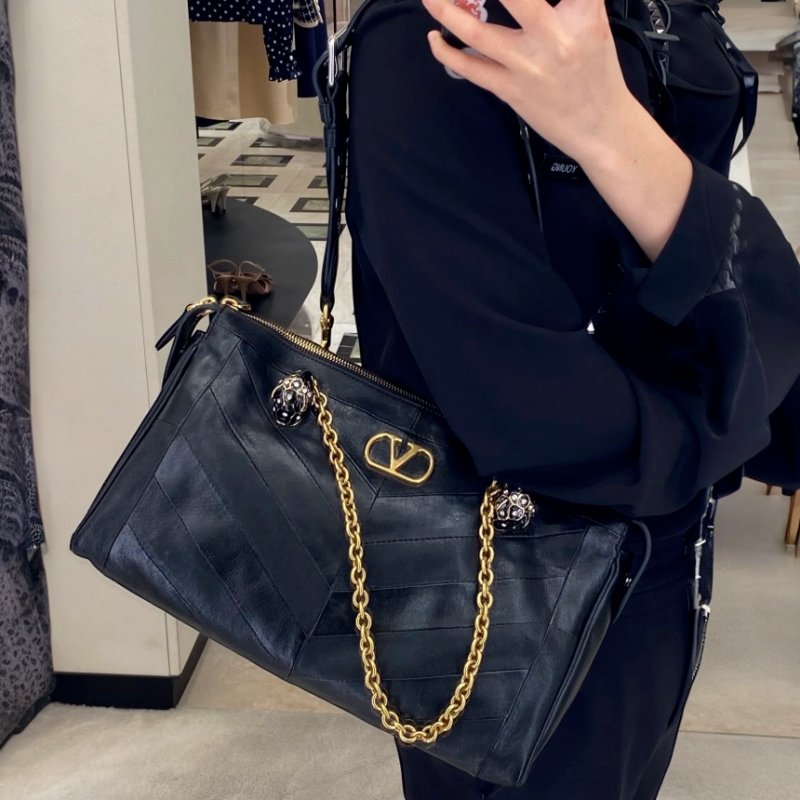 🎉新品好折扣✨Valentino Garavani Panthea 羊皮黑豹托特包 黑色-13