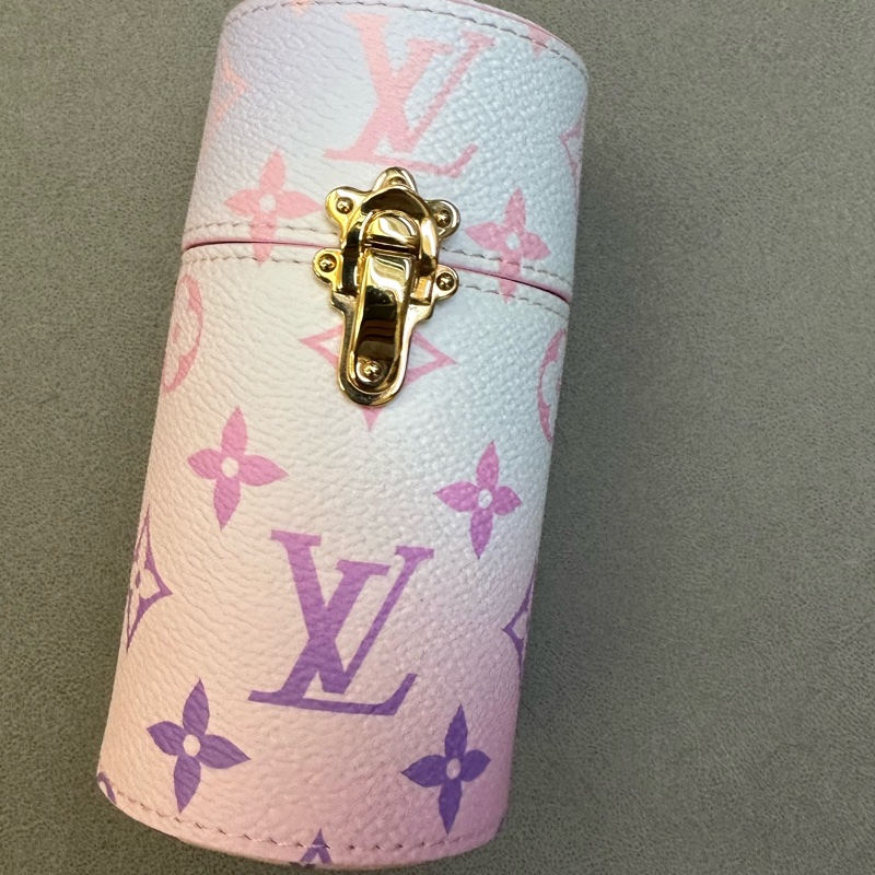 lv 香水套-0