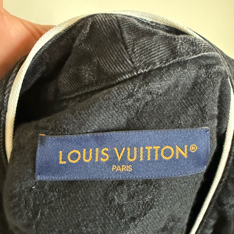 LOUIS VUITTON LV暗紋滿印牛仔棒球襯衫-2