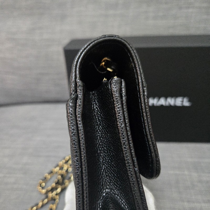 香奈兒 Chanel 黑色荔枝金釦 掀蓋包 手機包-4