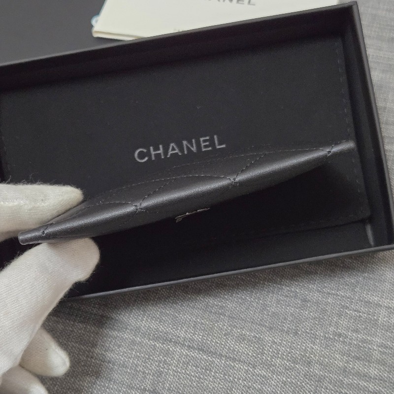 CHANEL 25c So black
雙 C logo 薄型卡片夾 卡夾 卡包-6