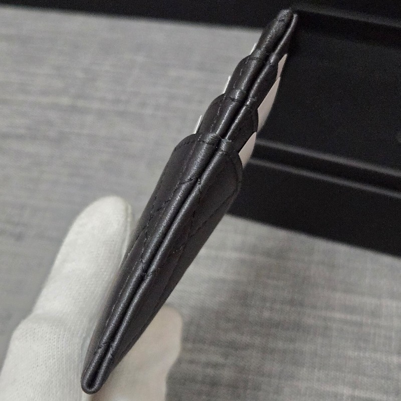 CHANEL 25c So black
雙 C logo 薄型卡片夾 卡夾 卡包-10