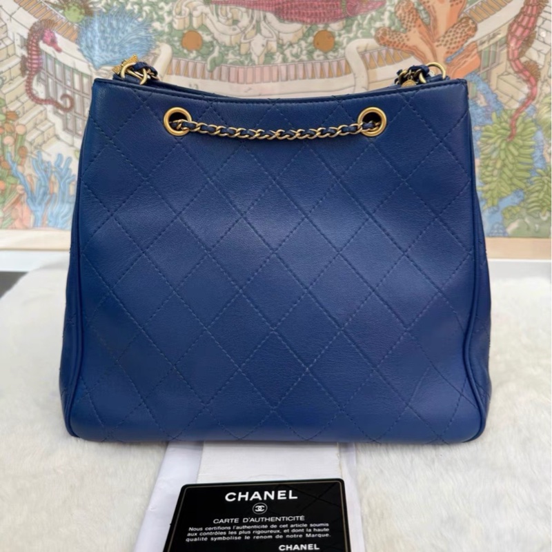 Chanel Calfskin 金扣 水桶包 Stitched Egyptian Amulet Drawstring Bag Blue-1