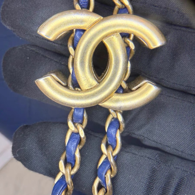 Chanel Calfskin 金扣 水桶包 Stitched Egyptian Amulet Drawstring Bag Blue-7
