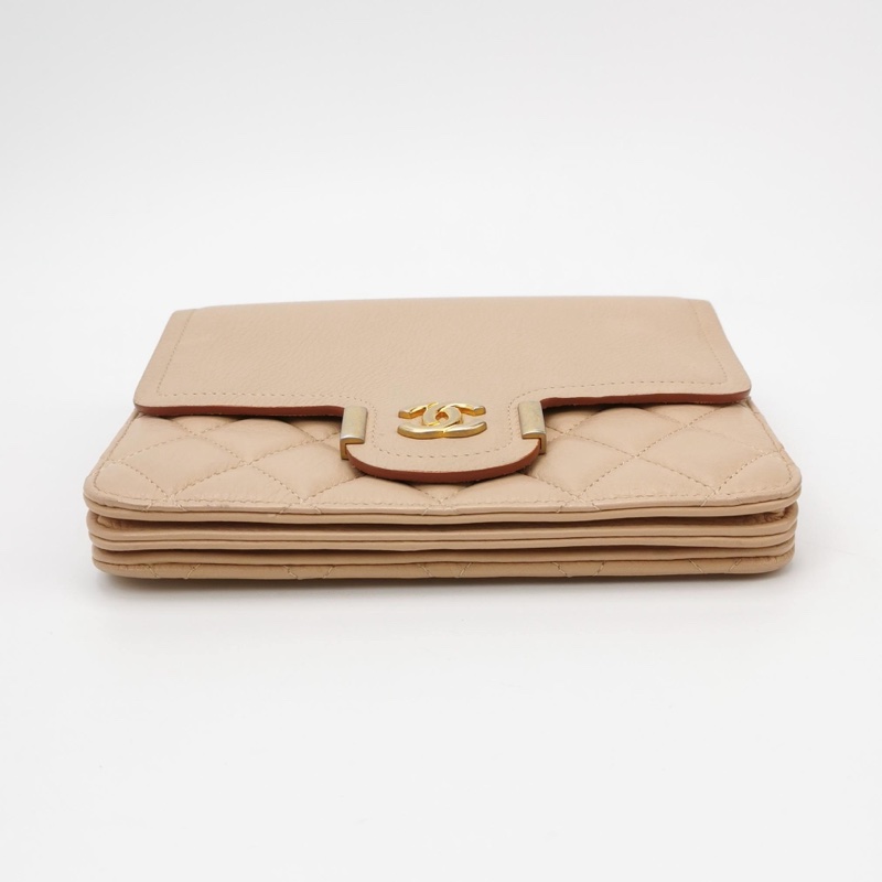 Chanel 牛皮奶茶色純色菱格絎縫雙C logo斜挎包單肩包Archi Chic-1