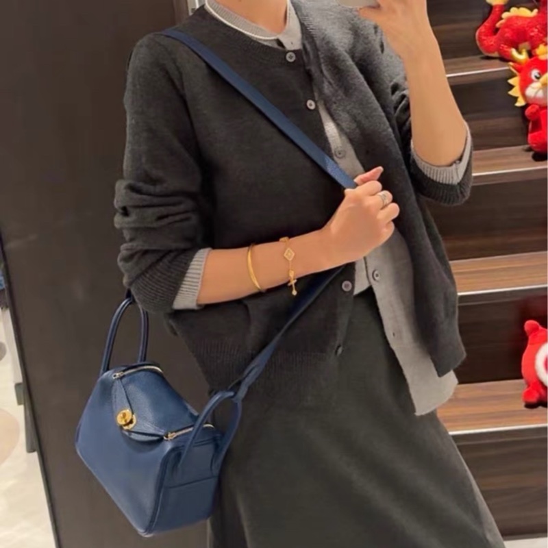 98-99新 Hermes 愛馬仕mini Lindy Z刻 法國藍內拼寶石藍 銀扣-0