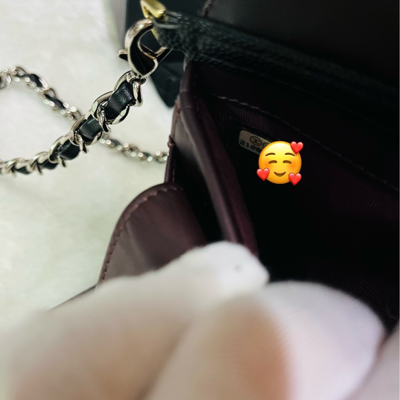 CHANEL 香奈兒銀色CC LOGO粒紋小牛皮拉錬經 典長夾（黑色）-19