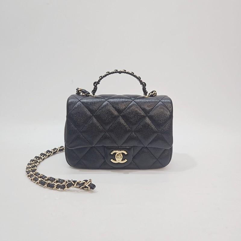 CHANEL 黑羊皮淡金扣黑珍珠拼皮穿鏈斜背包-0