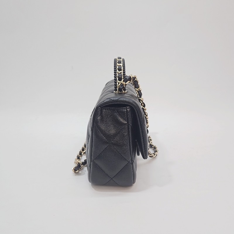 CHANEL 黑羊皮淡金扣黑珍珠拼皮穿鏈斜背包-3