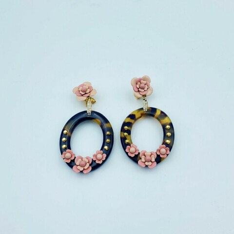 Prada 亞克力花朵耳夾