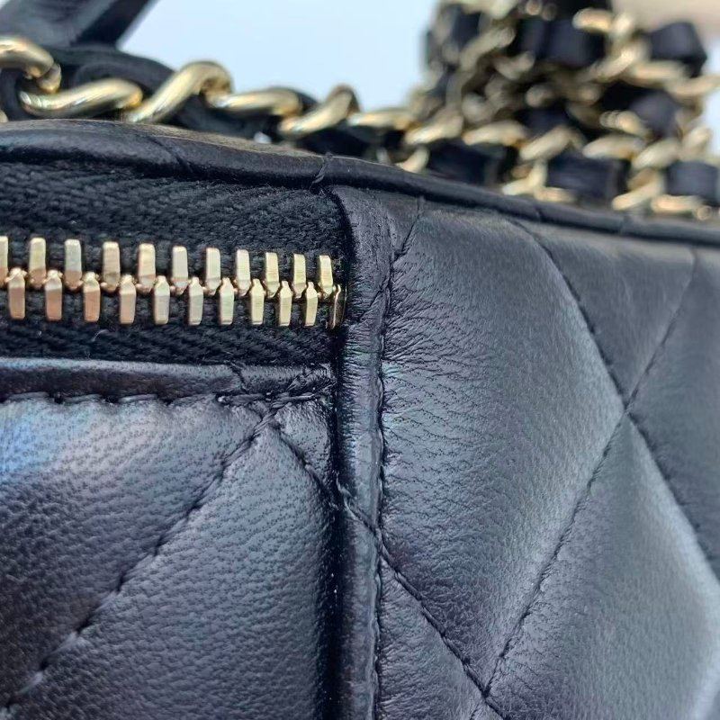 CHANEL clutch with chain 21K羊皮盒子包-11