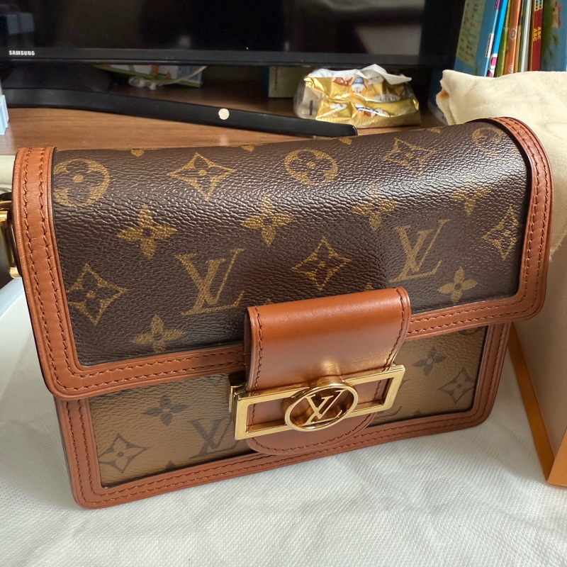 LV DAUPHINE MINI-2