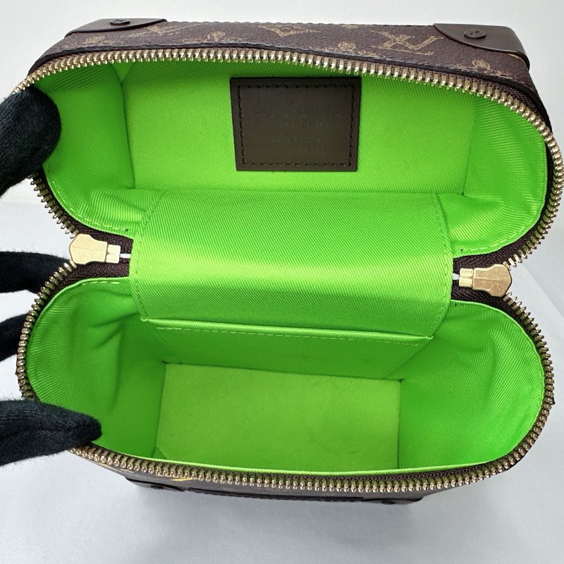 LV Vertical Box Trunk盒子包-4