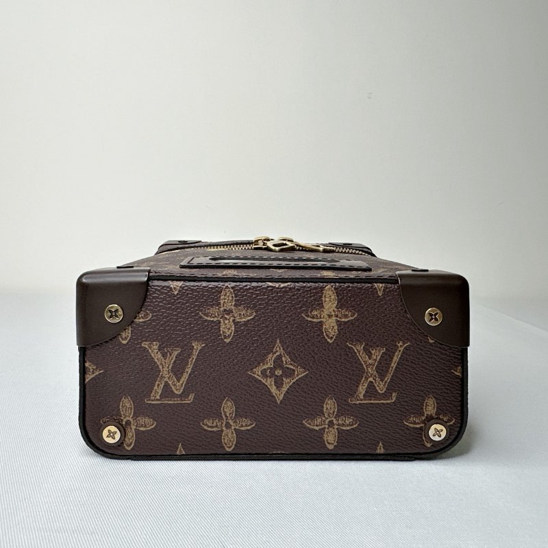 LV Vertical Box Trunk盒子包-7
