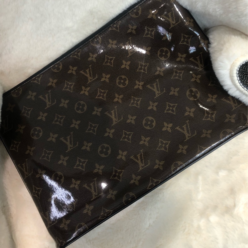 LV PVC亮面 手包 XA876-9