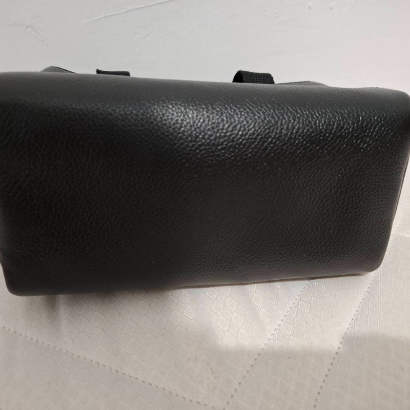 BALENCIAGA 巴黎世家 673173 黑色 荔枝皮斜背包 (EXPLORER DUFFLE)-9