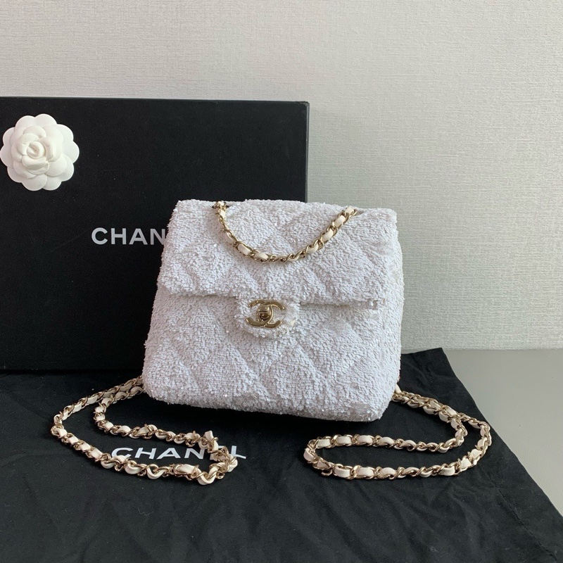 Chanel 香奈兒25B 亮片金扣白色後背包-3