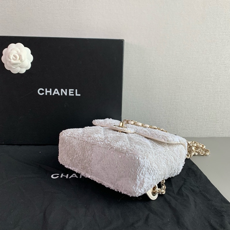 Chanel 香奈兒25B 亮片金扣白色後背包-5