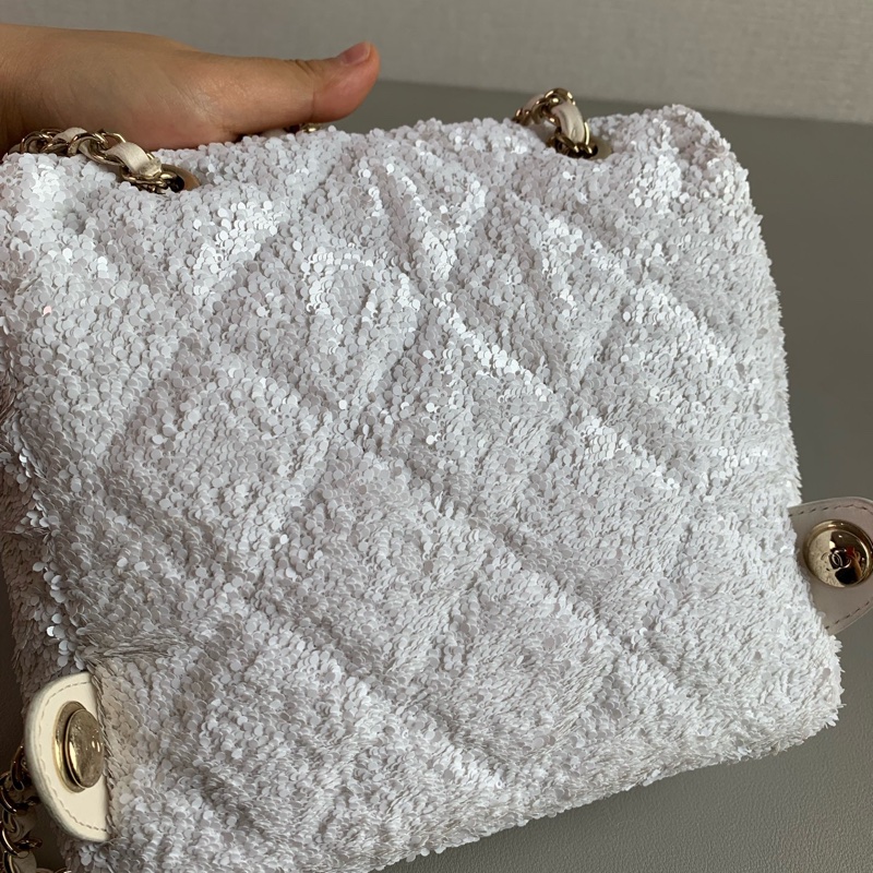 Chanel 香奈兒25B 亮片金扣白色後背包-8