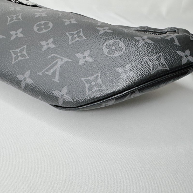 LV Discovery PM黑花腰包胸包-10