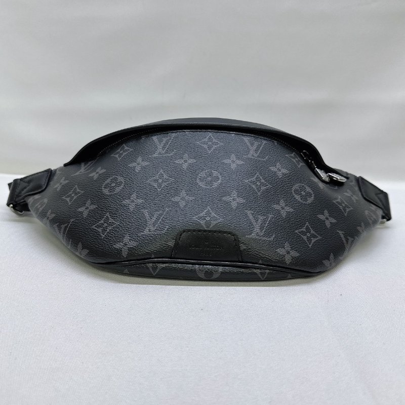 LV Discovery黑花胸腰包-8