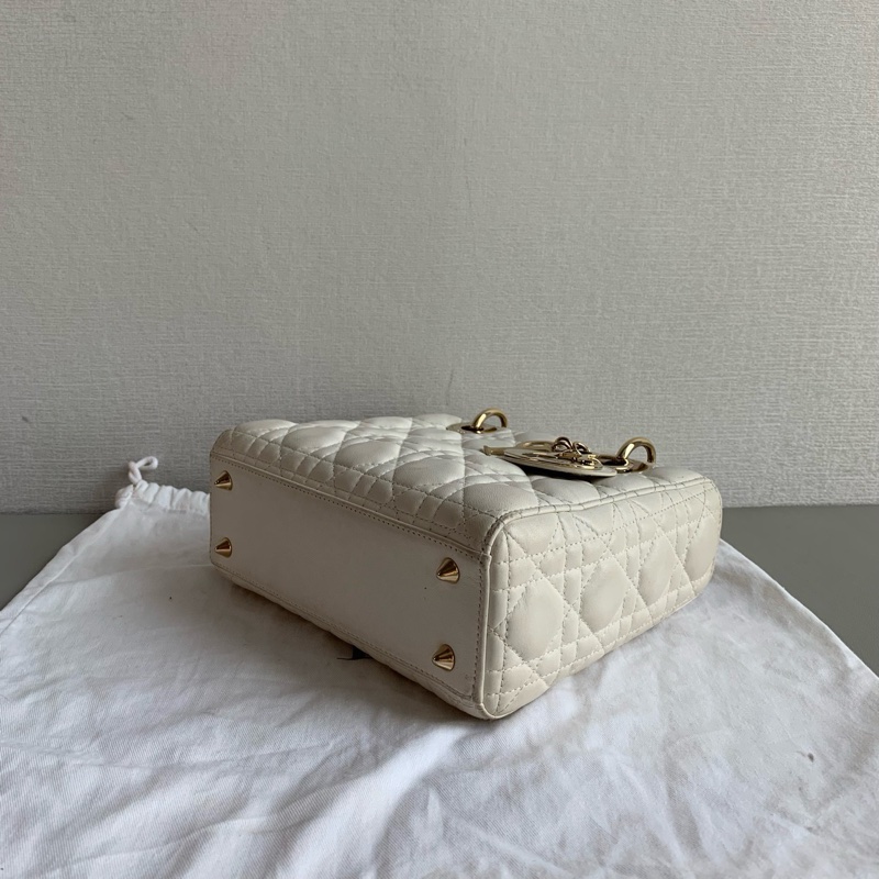 Dior lady4格白金戴妃 徽章寬肩帶-5