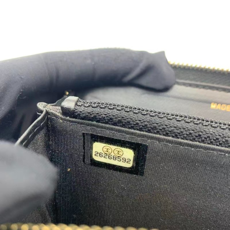 CHANEL Zipped wallet 黑色經典雙C牛皮長銀包-6