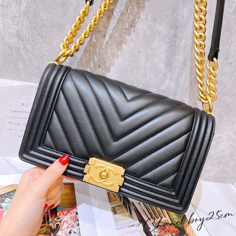 Chanel boy山形紋