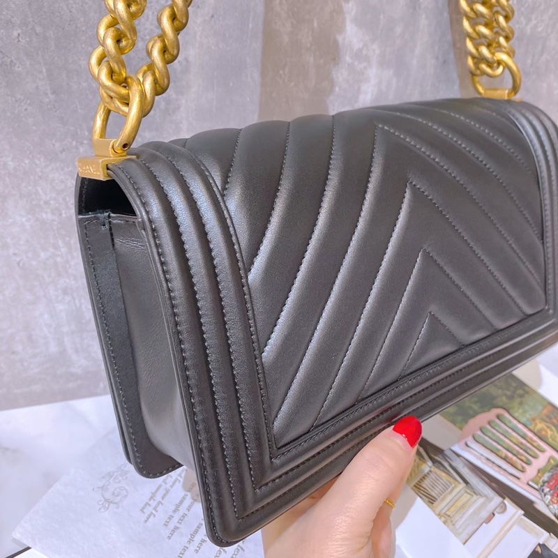 Chanel boy山形紋-11