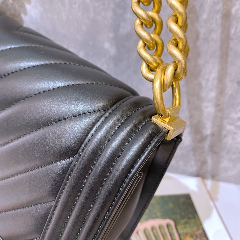 Chanel boy山形紋-40