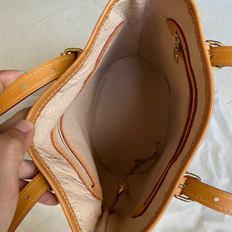 Lv 中古 老花小水桶包 單肩包-12