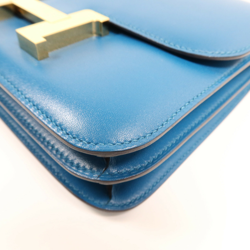 HERMES Tadelakt皮革Constance Mini金扣肩背袋Bleu Izmir-11
