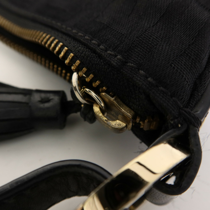 GIVENCHY 帆布Shoulder Bag金扣肩背袋-10
