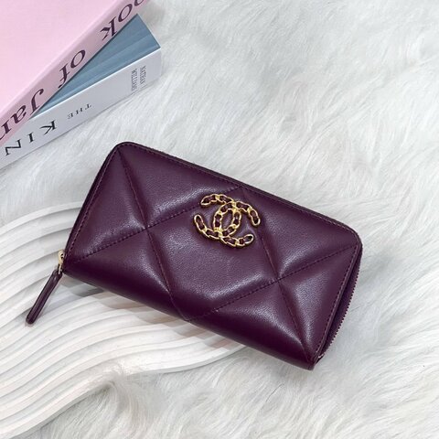 CHANEL 30開 紫羊皮金釦19中夾