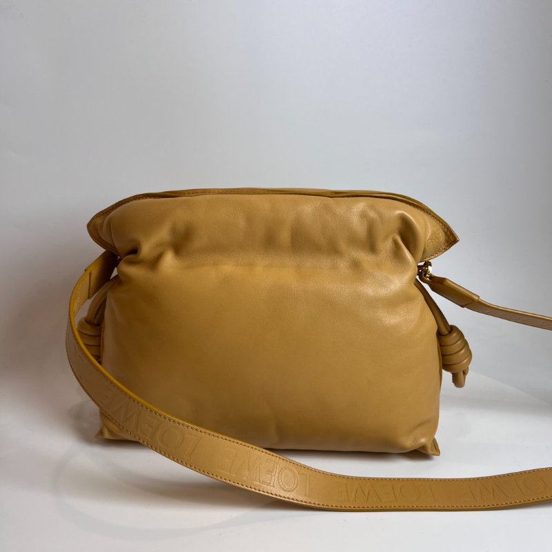 LOEWE 淺卡其flamenco福袋包-0